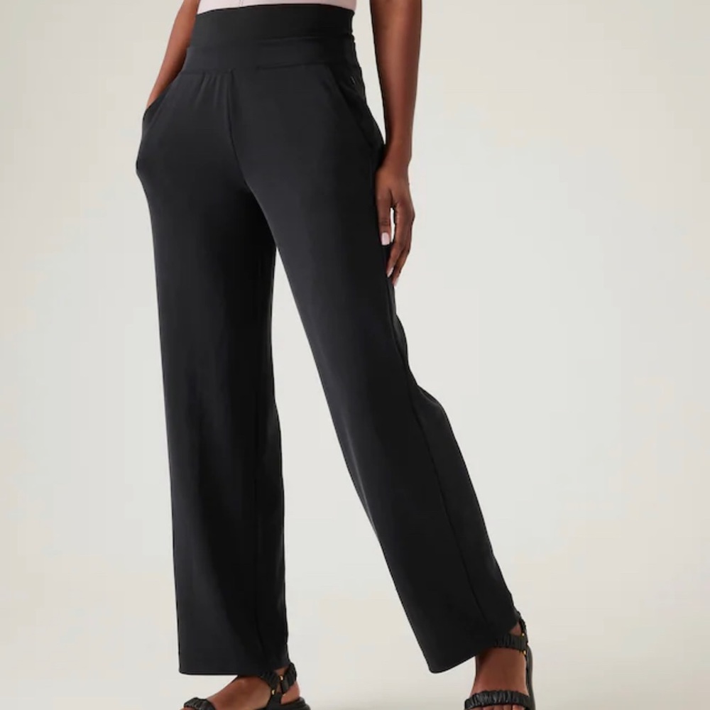 Athleta Seasoft Pant Large. Black. Washed but never worn.